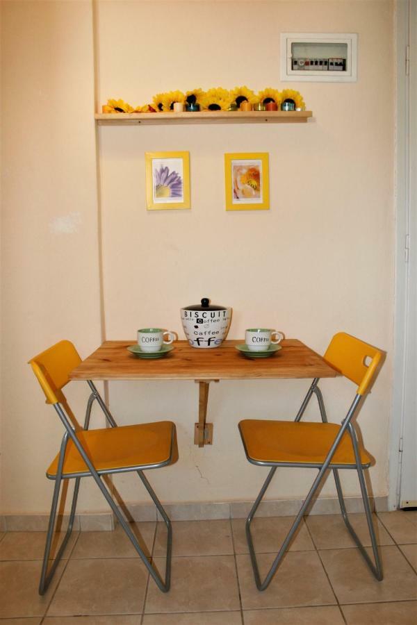 Cosy Apartment By The Sea เมตามอร์โฟซี ภายนอก รูปภาพ