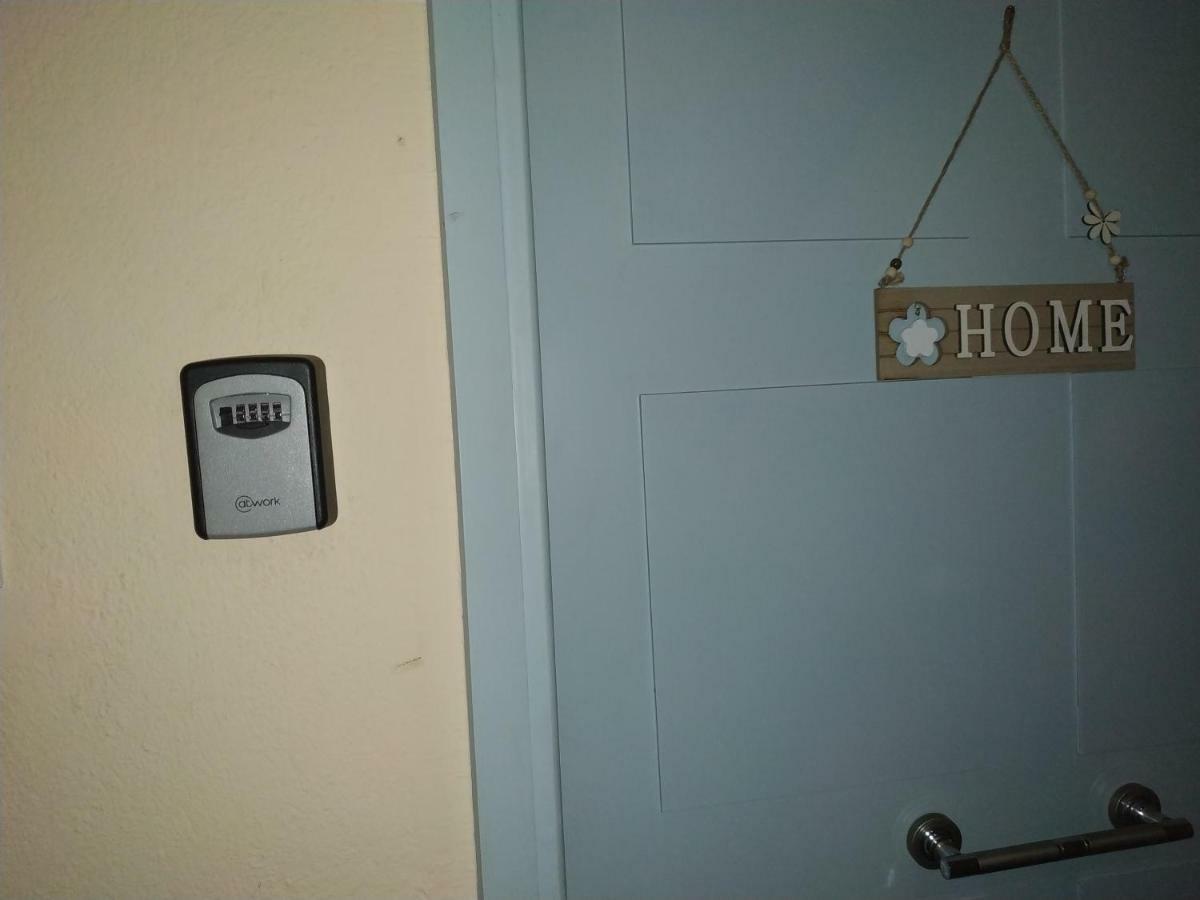 Cosy Apartment By The Sea เมตามอร์โฟซี ภายนอก รูปภาพ